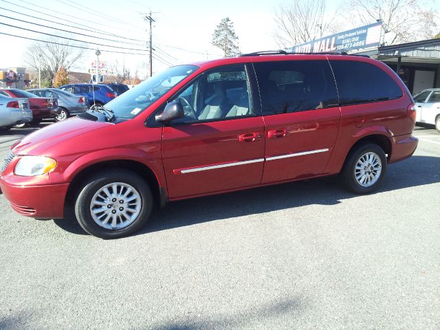 2004 Chrysler Town and Country Open-top