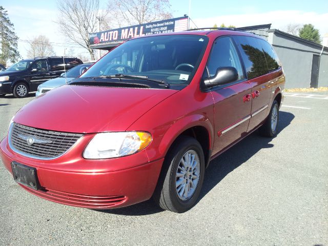 2004 Chrysler Town and Country Open-top