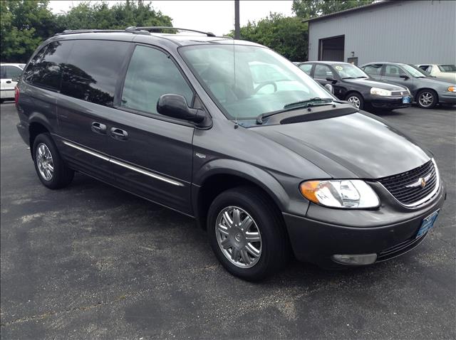 2004 Chrysler Town and Country 3.5