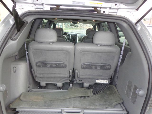 2004 Chrysler Town and Country 3.5