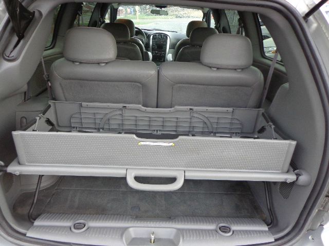 2004 Chrysler Town and Country 3.5