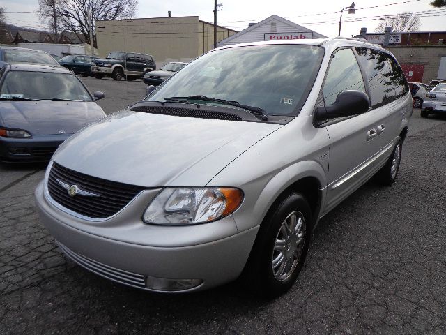 2004 Chrysler Town and Country 3.5