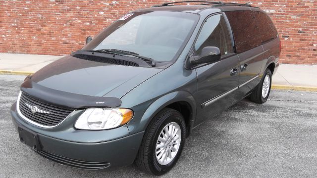 2004 Chrysler Town and Country GT Premium