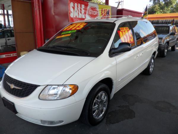 2004 Chrysler Town and Country Unknown