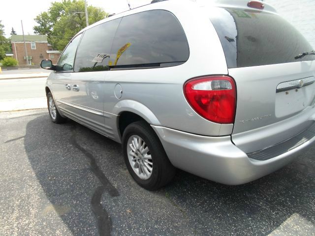 2004 Chrysler Town and Country 3.5