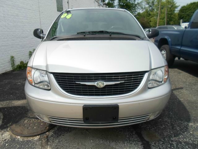 2004 Chrysler Town and Country 3.5