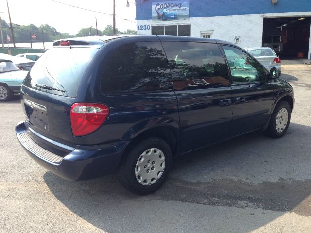 2004 Chrysler Town and Country Elk Conversion Van