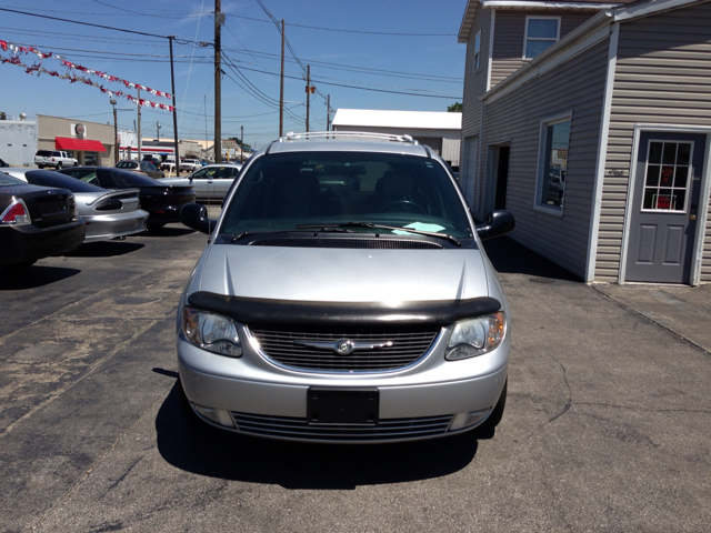 2004 Chrysler Town and Country 3.5