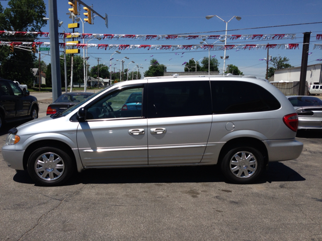 2004 Chrysler Town and Country 3.5