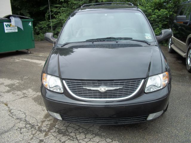 2004 Chrysler Town and Country 3.5