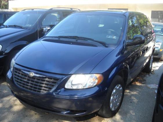 2004 Chrysler Town and Country Elk Conversion Van