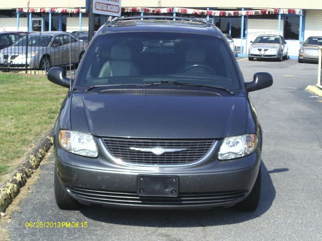 2004 Chrysler Town and Country 3.5