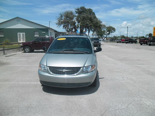 2004 Chrysler Town and Country 3.5