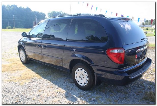 2004 Chrysler Town and Country Elk Conversion Van