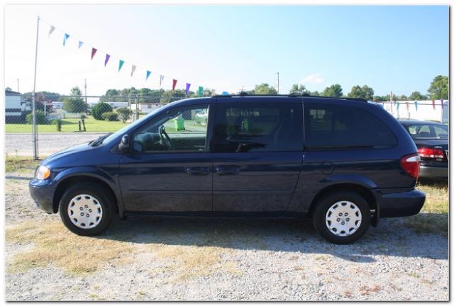 2004 Chrysler Town and Country Elk Conversion Van