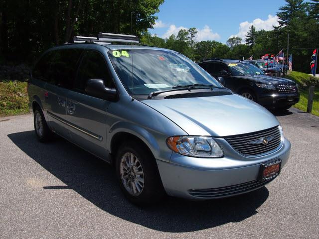 2004 Chrysler Town and Country 3.5