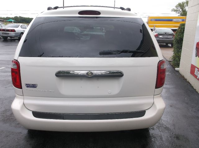 2004 Chrysler Town and Country Elk Conversion Van