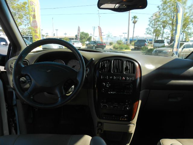 2004 Chrysler Town and Country 3.5