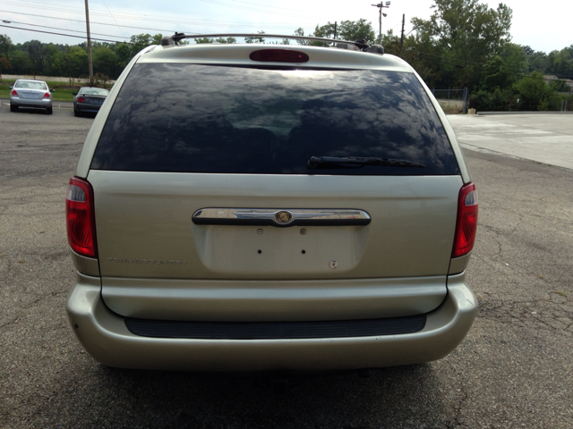 2005 Chrysler Town and Country Elk Conversion Van