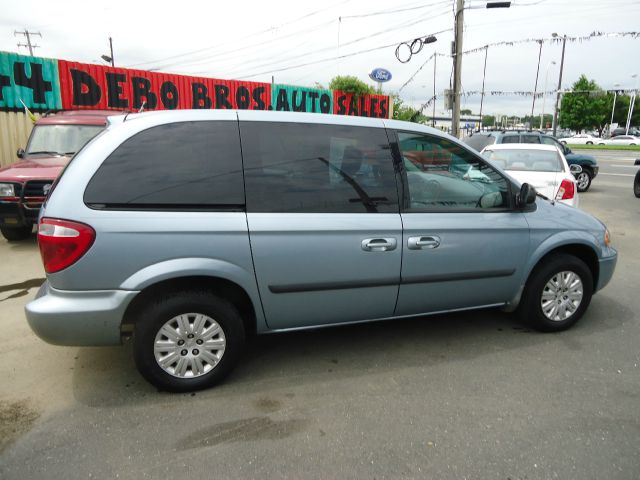 2005 Chrysler Town and Country Elk Conversion Van