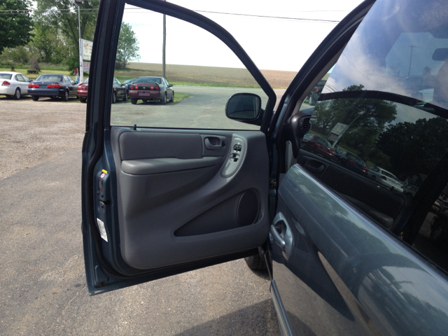 2005 Chrysler Town and Country 3.5