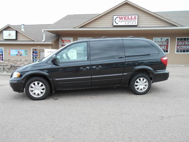 2005 Chrysler Town and Country 3.5