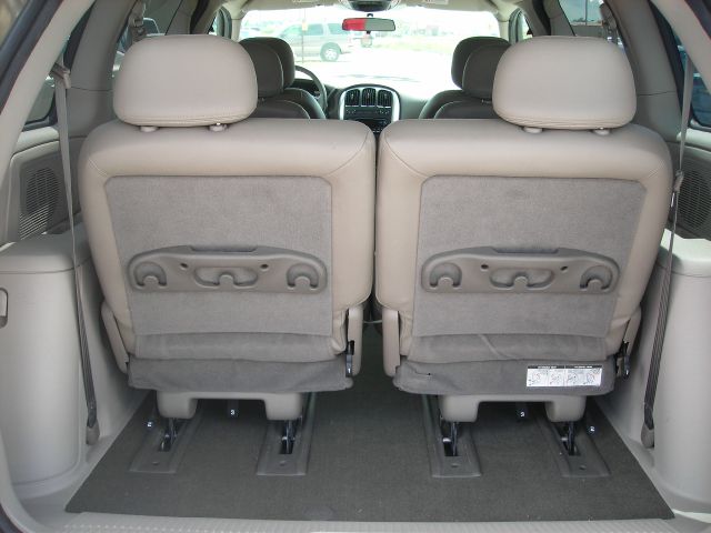 2005 Chrysler Town and Country Elk Conversion Van