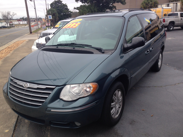 2005 Chrysler Town and Country 3.5