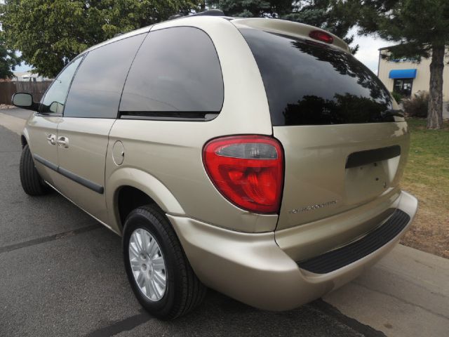 2005 Chrysler Town and Country Elk Conversion Van