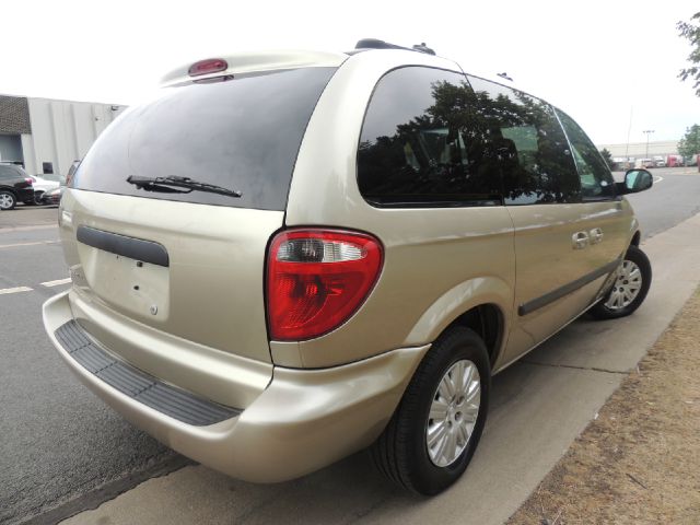 2005 Chrysler Town and Country Elk Conversion Van