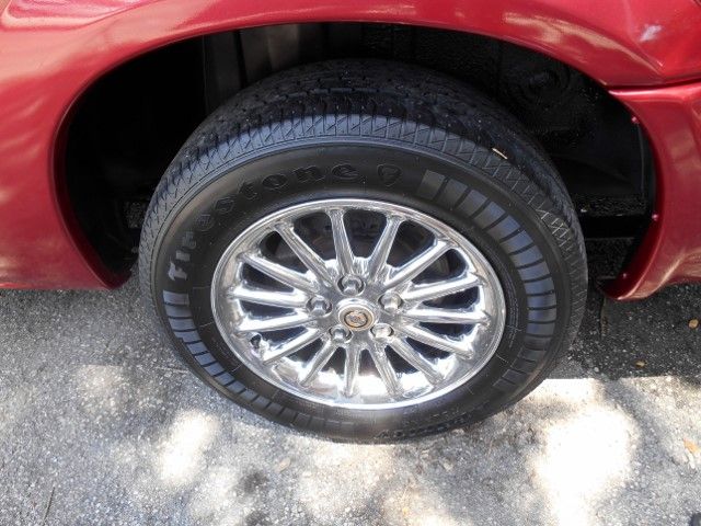 2005 Chrysler Town and Country Elk Conversion Van