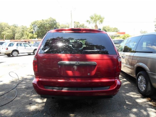 2005 Chrysler Town and Country Elk Conversion Van