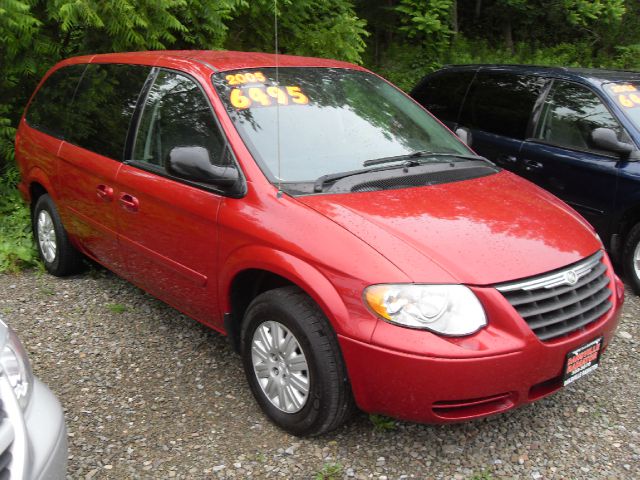 2005 Chrysler Town and Country Elk Conversion Van