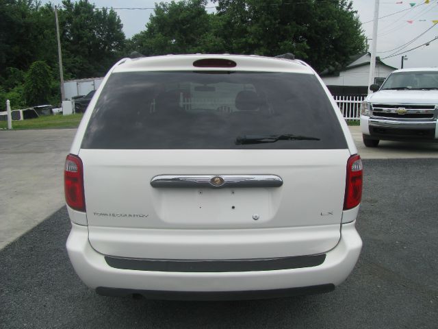 2005 Chrysler Town and Country Elk Conversion Van