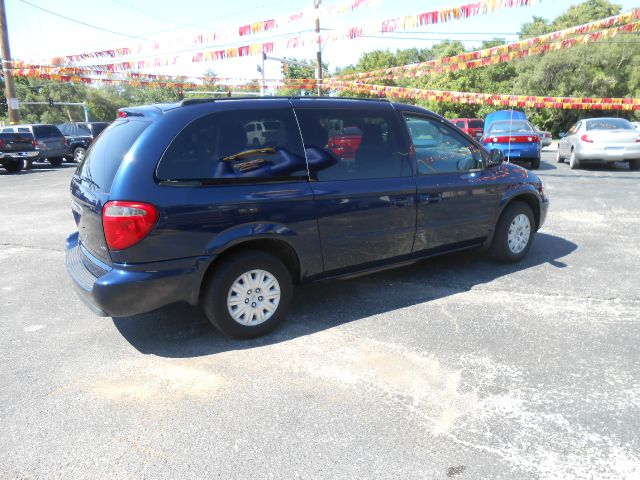 2005 Chrysler Town and Country Elk Conversion Van