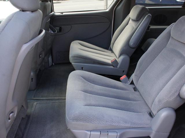 2005 Chrysler Town and Country Extenede CAB 4X4