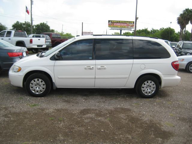 2005 Chrysler Town and Country Elk Conversion Van