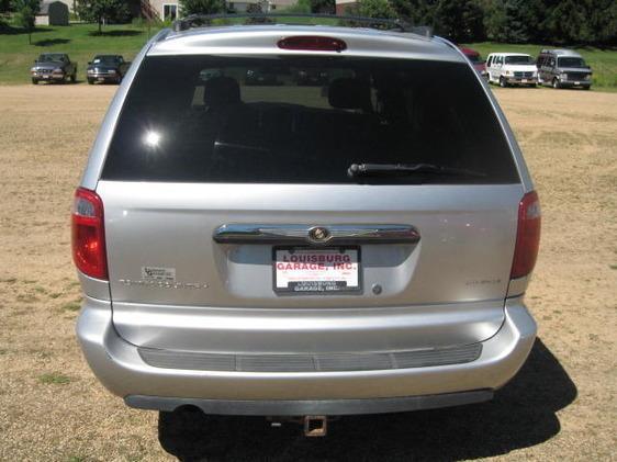 2005 Chrysler Town and Country 3.5