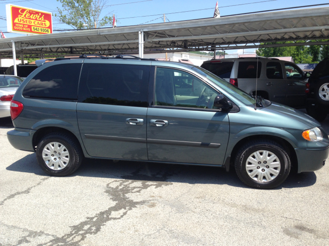 2005 Chrysler Town and Country Elk Conversion Van