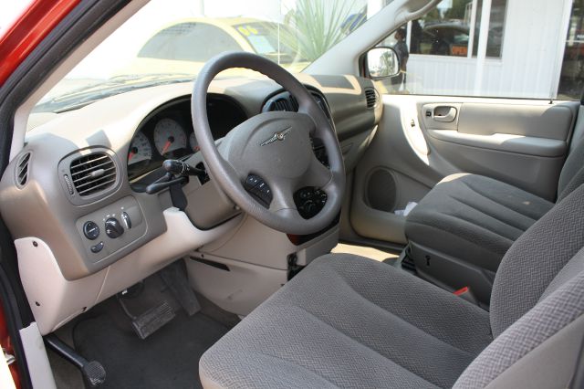 2005 Chrysler Town and Country Elk Conversion Van