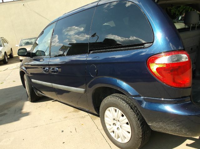 2005 Chrysler Town and Country Elk Conversion Van