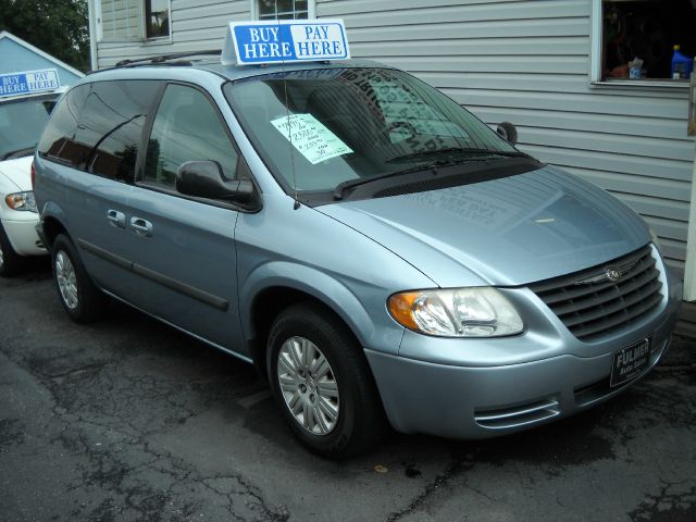 2005 Chrysler Town and Country Elk Conversion Van