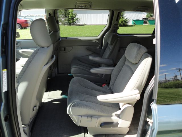 2005 Chrysler Town and Country 3.5