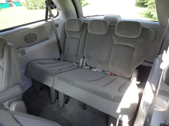 2005 Chrysler Town and Country 3.5