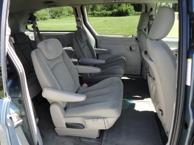 2005 Chrysler Town and Country 3.5