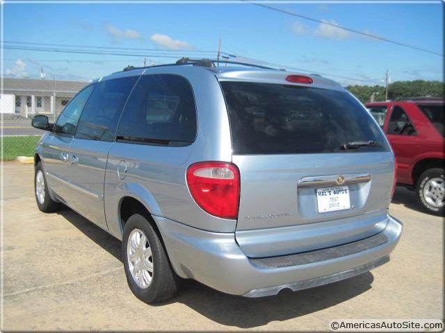 2005 Chrysler Town and Country 3.5