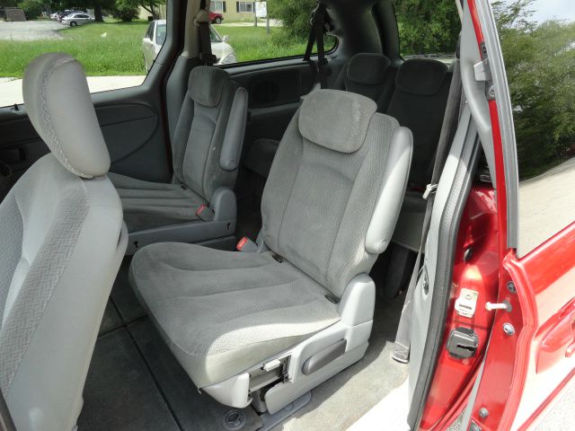 2005 Chrysler Town and Country 3.5