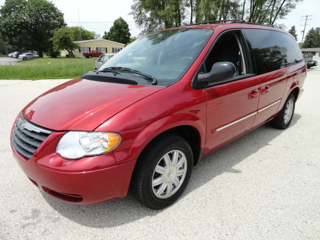 2005 Chrysler Town and Country 3.5