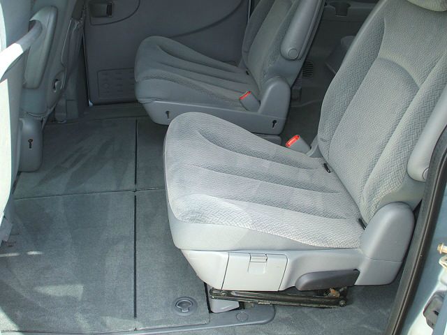 2005 Chrysler Town and Country 3.5