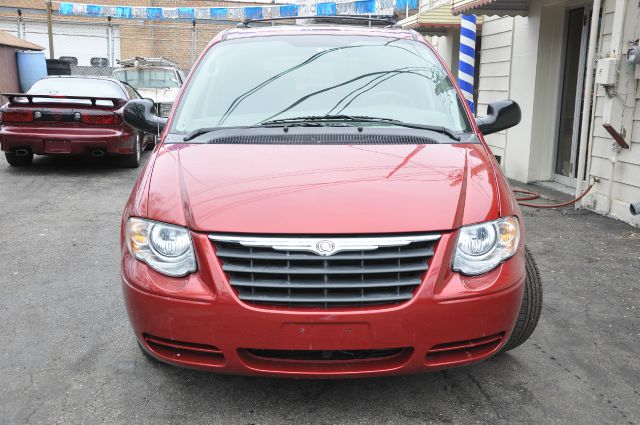 2005 Chrysler Town and Country 3.5